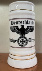 Bierkrug mit Goldlinien - Deutschland Ewige Treue Bierkrug mit Goldlinien - Deutschland Ewige Treue